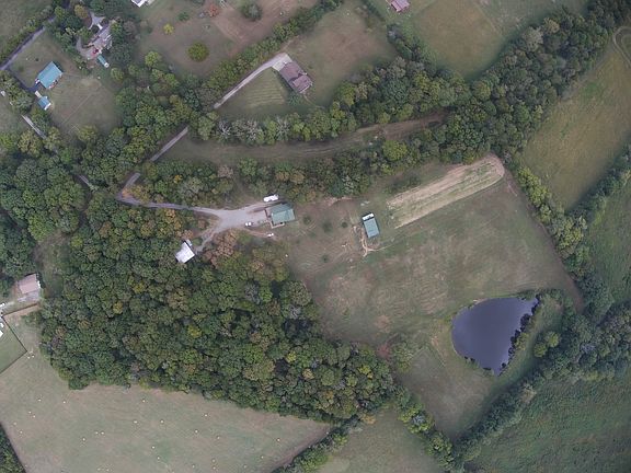 4th image of 353 Cummings Ln
