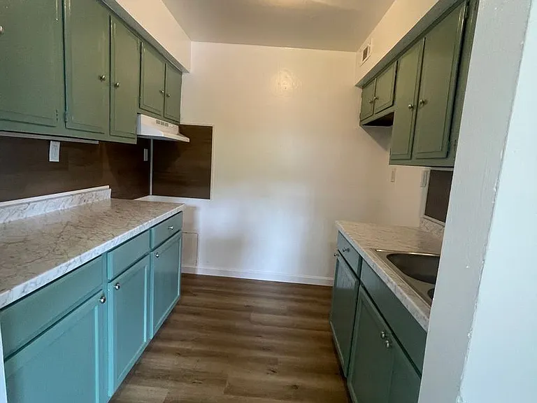 719 Marvin Ave — Photo 8