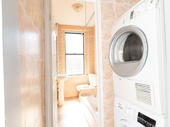 4th image of 418 W 130th St #60A