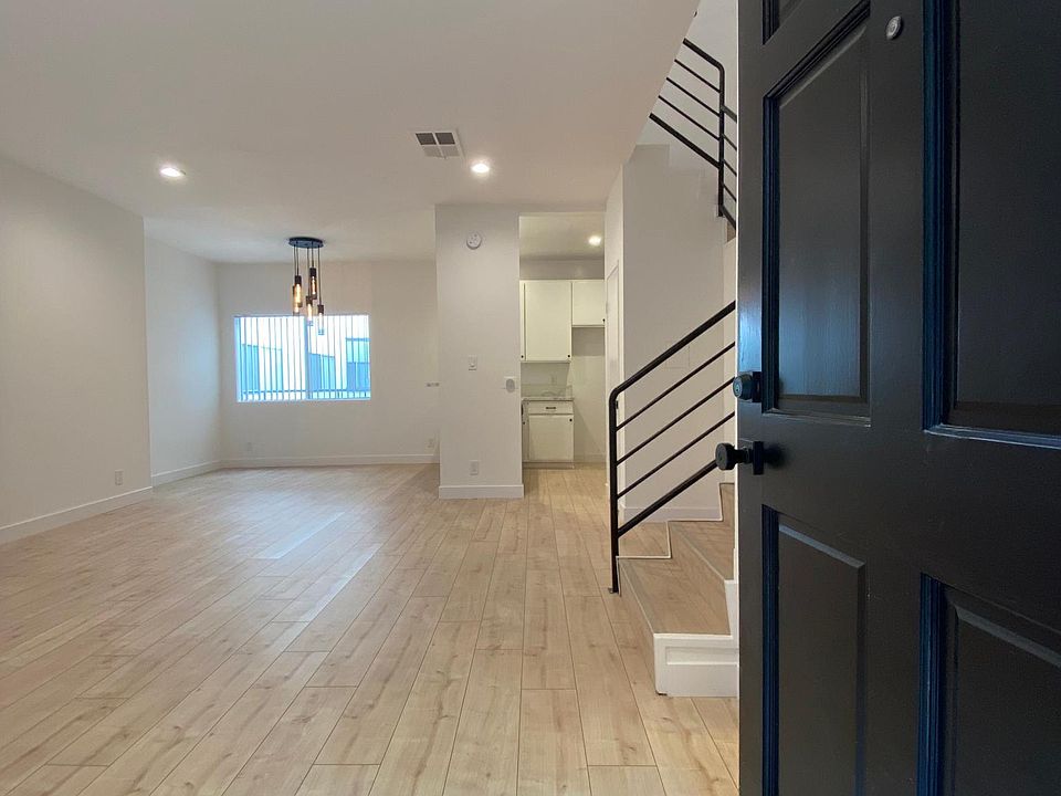 1st image of 1212 N Gower St #110