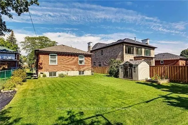 261 Betty Ann Dr — Photo 19