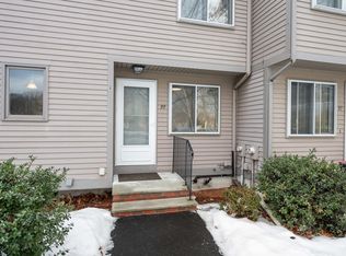 Applewood Condo, Leominster, MA 01453