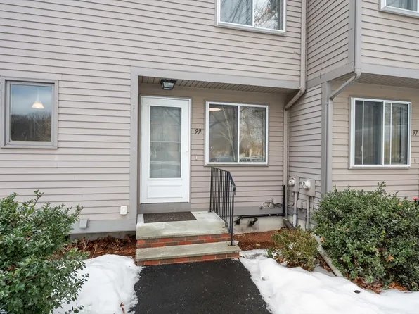 99 Cortland Cir #99, Leominster, MA 01453
