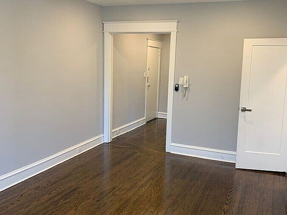 4th image of 144 W Allens Ln APT C34