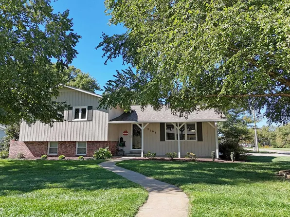 2304 Fairway Dr, Belleville, KS 66935