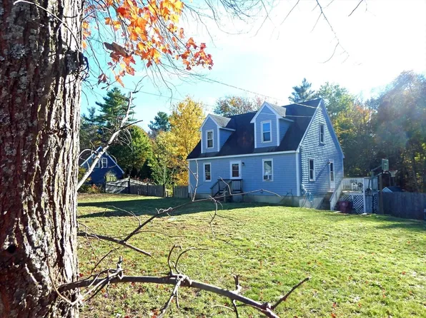 135 E Grove St, Middleboro, MA 02346