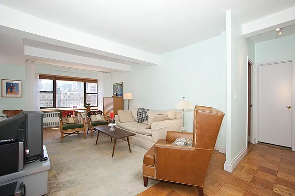Sold by Manhattan Living | media 5