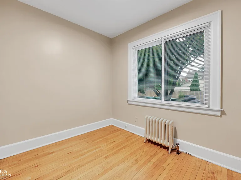 815 Beaconsfield Ave #2N — Photo 11