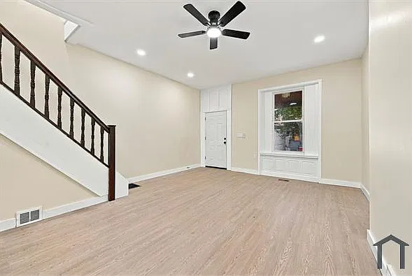 4 bed, 1434 sqft, $2,295 — Photo 3