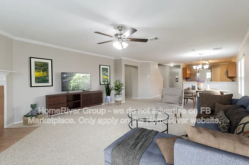 4 bed, 2.0 bath, 2796 sqft, $2,195 — Photo 3