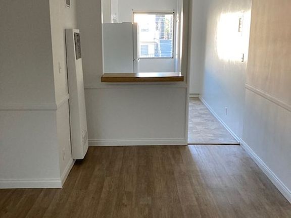 5th image of 10777 Rose Ave APT 4