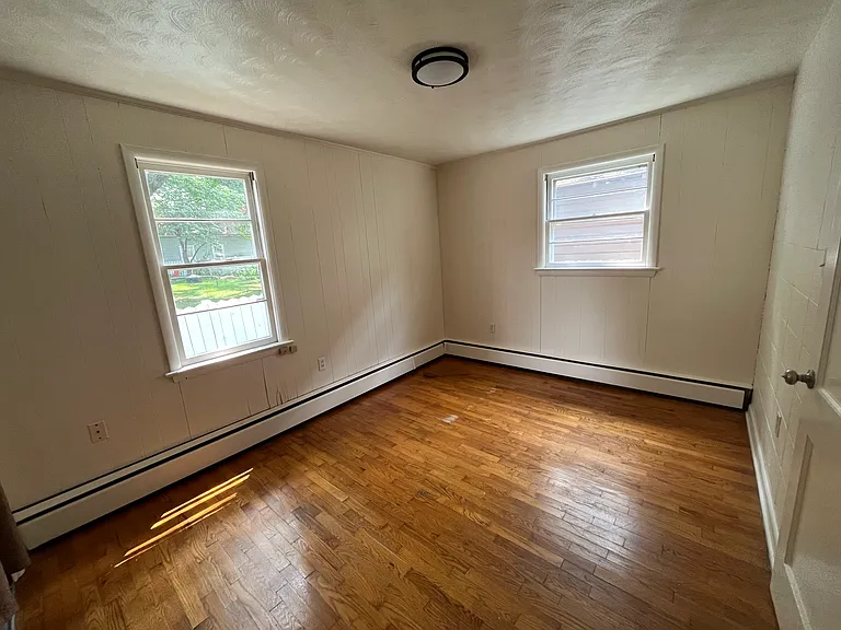 115 W Monmouth St #1 — Photo 9