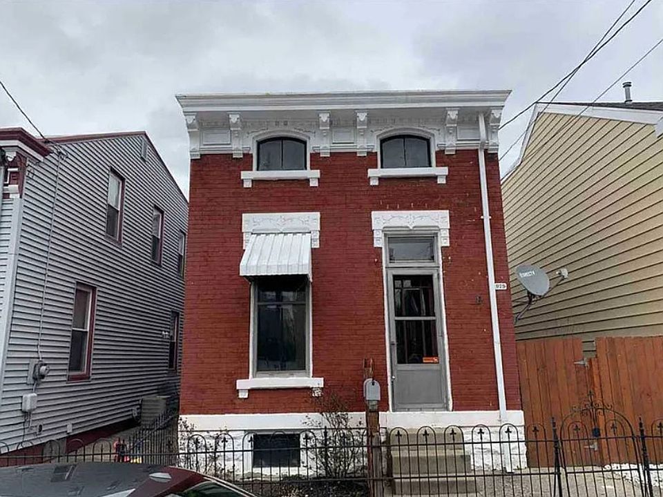 1st image of 929 Boone St