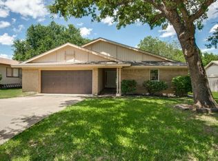811 Salem Trl, Lewisville, TX 75067