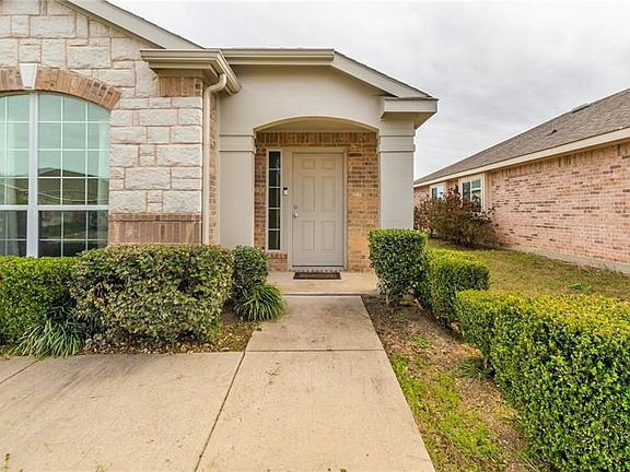 3rd image of 2715 Triple Crown Ln