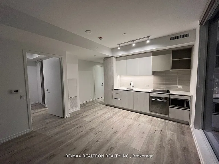 1000 Portage Pkwy #5005 — Photo 3