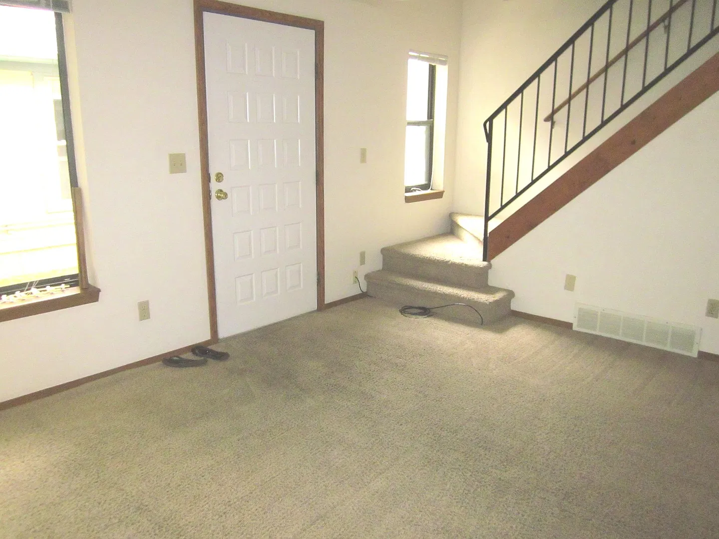 2119 Goss Circle West — Photo 3