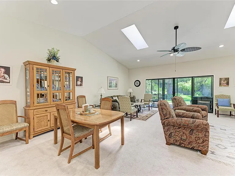 3946 Wilshire Cir E #168 — Photo 8