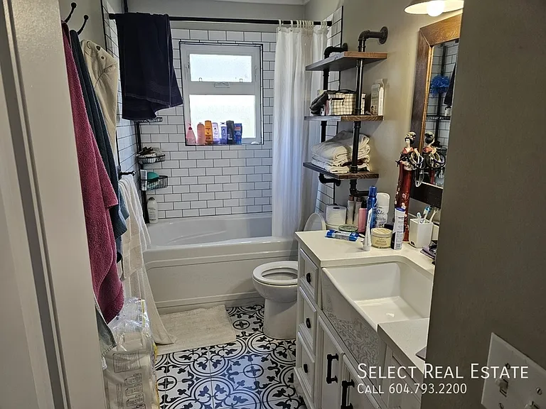 9170 Coote St #B — Photo 23