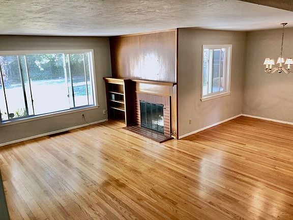 4th image of 1161 34th Ave