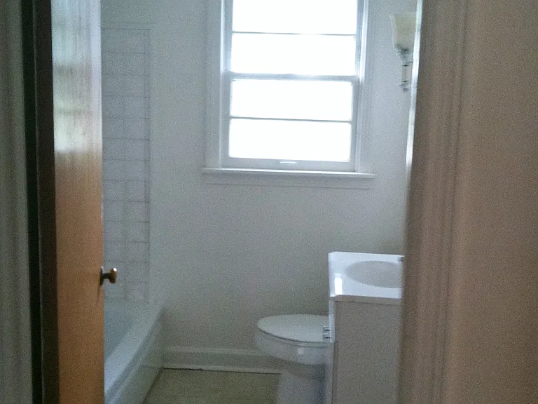 705 Jackson Blvd — Photo 10