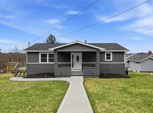 667 Memorial Dr, New Kensington, PA 15068