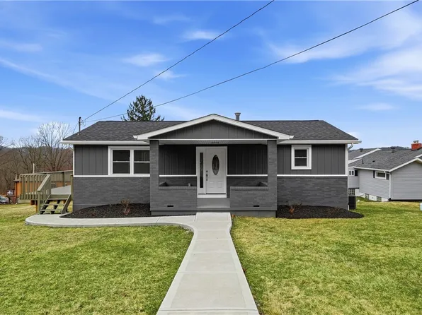 667 Memorial Dr, New Kensington, PA 15068