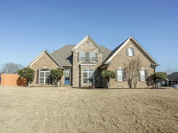 100 Christmas Dr, Atoka, TN 38004