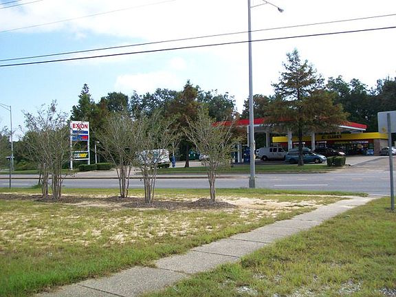 2nd image of 1710 Dauphin Island Pkwy