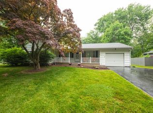 670 Ridgemont Dr, Rochester, NY 14626