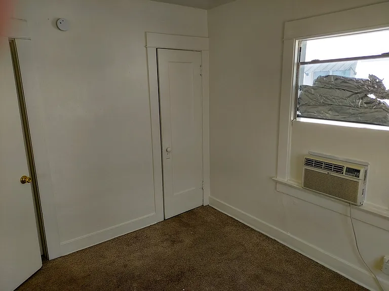 228 & 232 N Vine Ave — Photo 9