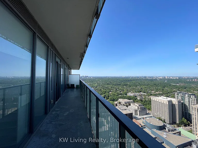 50 Charles St E #4808 — Photo 11