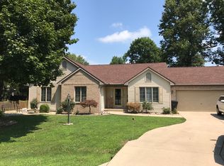 18 Summervale Ct, Terre Haute, IN 47802
