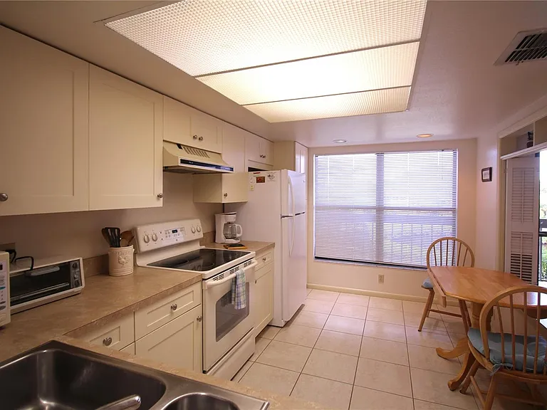 1806 Mariner Dr #214 — Photo 18