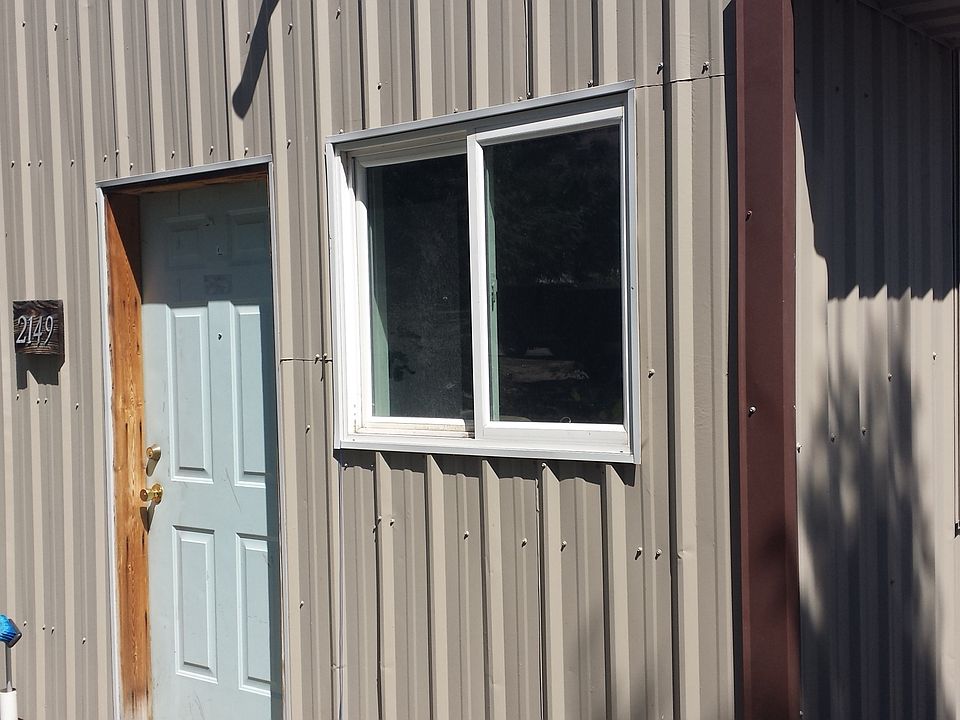 2nd image of 2149 Tacoma Ave