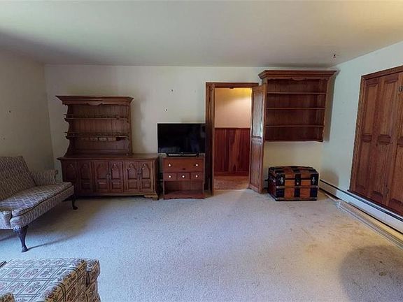 3rd image of 44 Gervan Dr