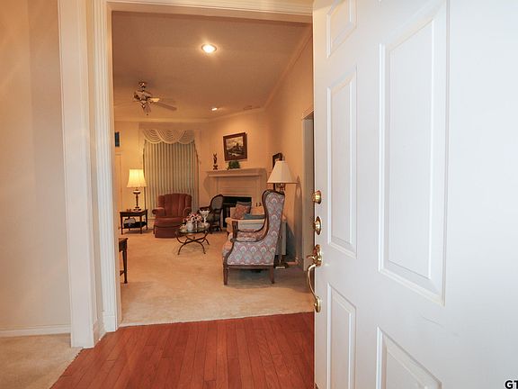 3rd image of 16741 Lafayette Dr