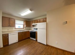 214 Stonewall Court, Nappanee, IN 46550