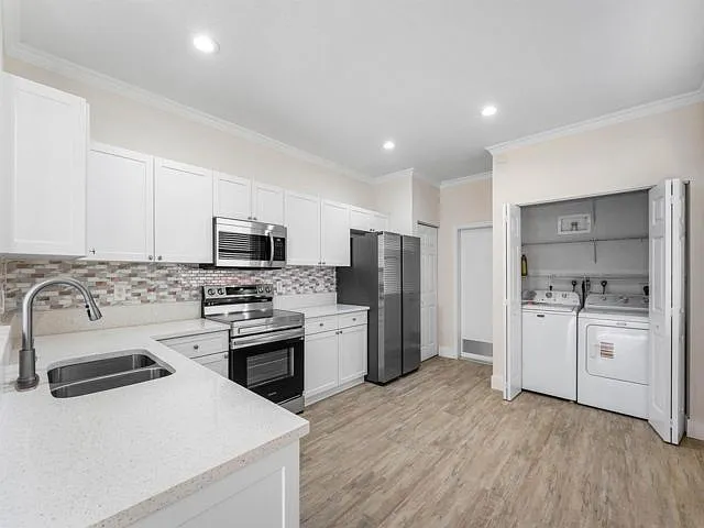 2482 Cordoba Bnd — Photo 17