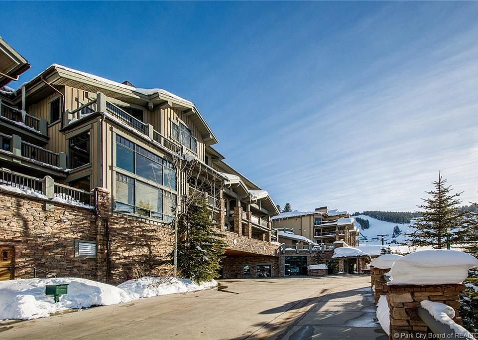1st image of 2280 Deer Valley Dr #221