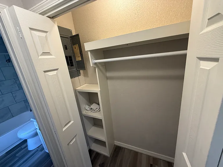 819 Hardy Springs Cir #D — Photo 5