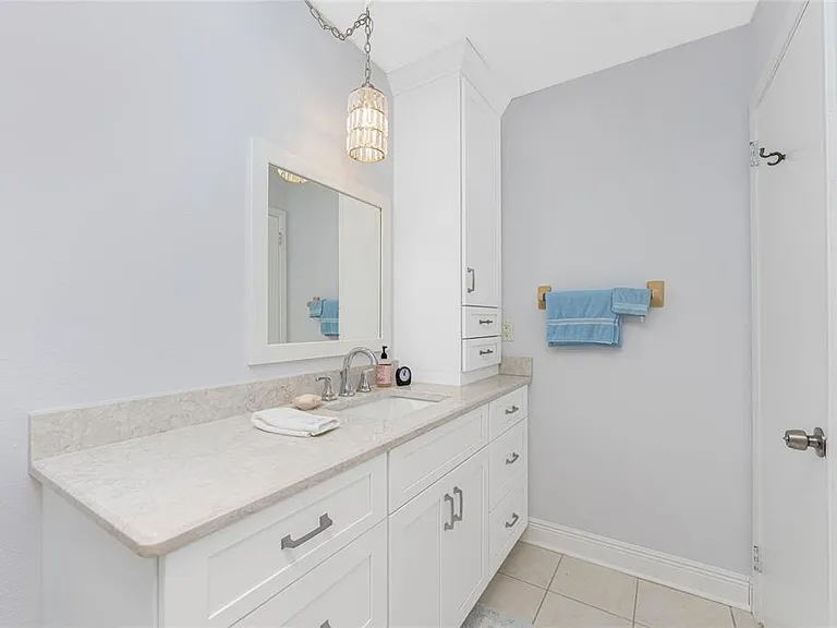 1720 Florence Ave — Photo 28