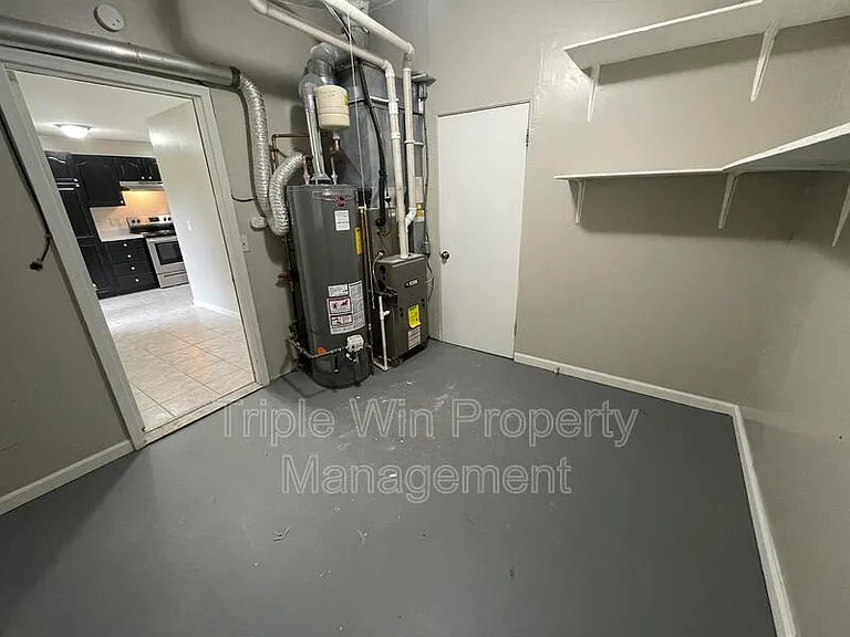 3125 Saint Catherine St — Photo 34
