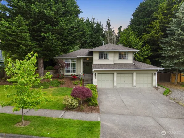 3700 Crystal Ridge Drive SE, Puyallup, WA 98372