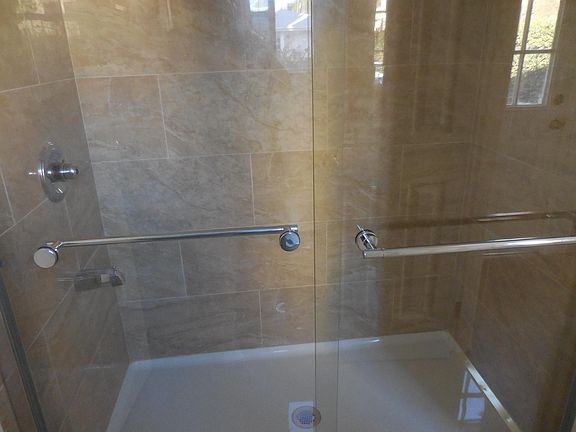 4th image of 220 S Ynez Ave