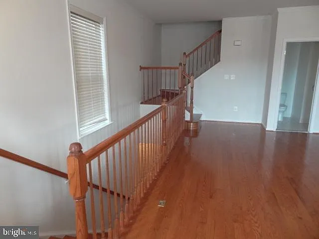 3 bed, 2.5 bath, 1590 sqft, $2,995 — Photo 2