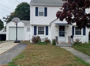 199 Woodhaven Rd, Pawtucket, RI 02861