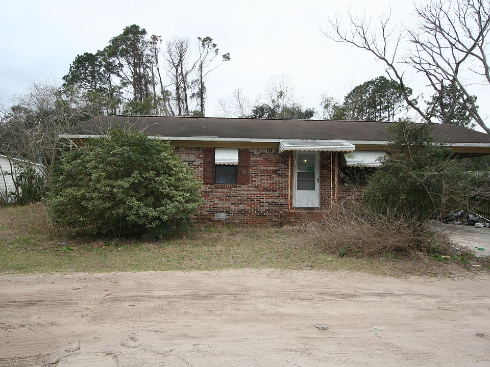 1st image of 23 Amelia Dr