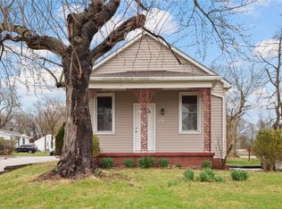 2402 Frank Scott Pkwy W, Belleville, IL