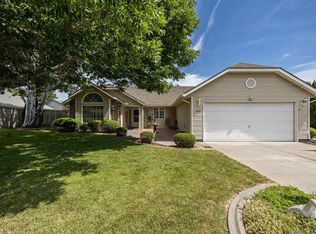 2412 W Klamath Ave, Kennewick, WA